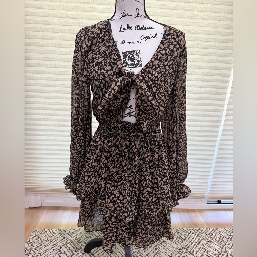 Black and Cream Long Sleeve Dress with Front Tie